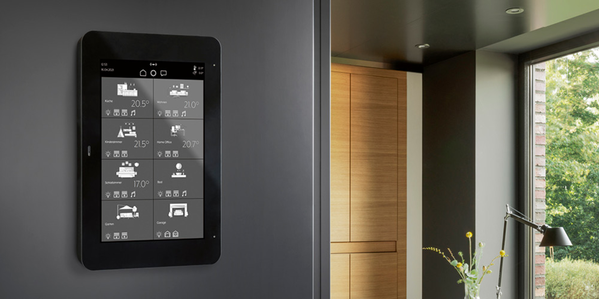 JUNG Smart Panel 8 bei Elektro Koudele in Wald-Michelbach